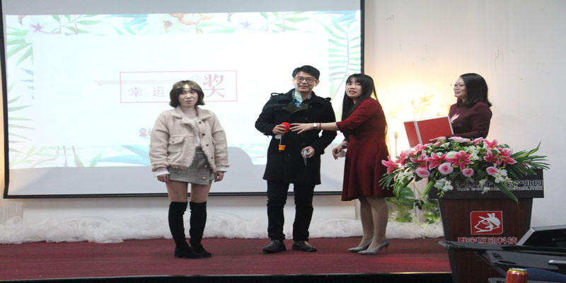 5a8e89580bbfc.jpg